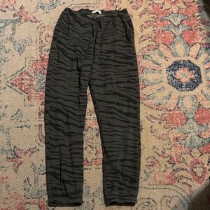 Ragdoll army, green tiger, striped sweatpants joggers Small NWOT